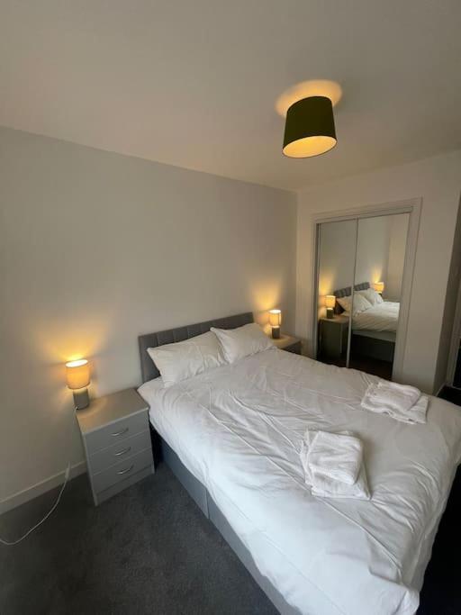 Modern 2 Bedroom City Apartment Glasgow Buitenkant foto
