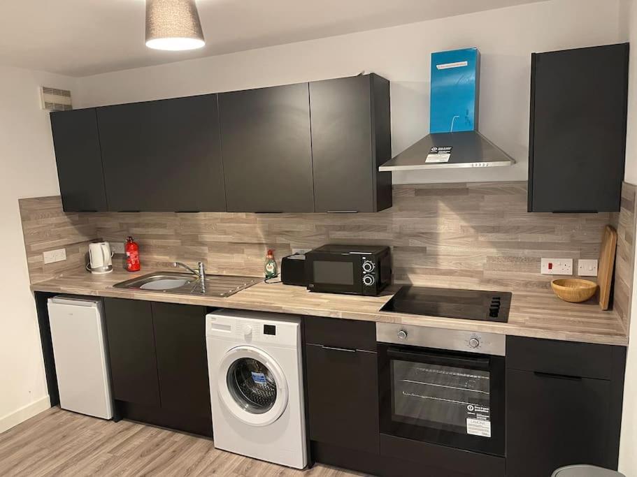 Modern 2 Bedroom City Apartment Glasgow Buitenkant foto